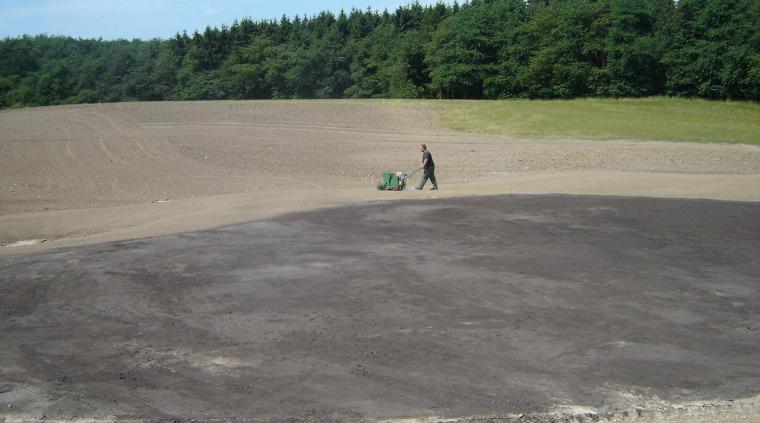 Jordbund og vækstlag banepleje golf